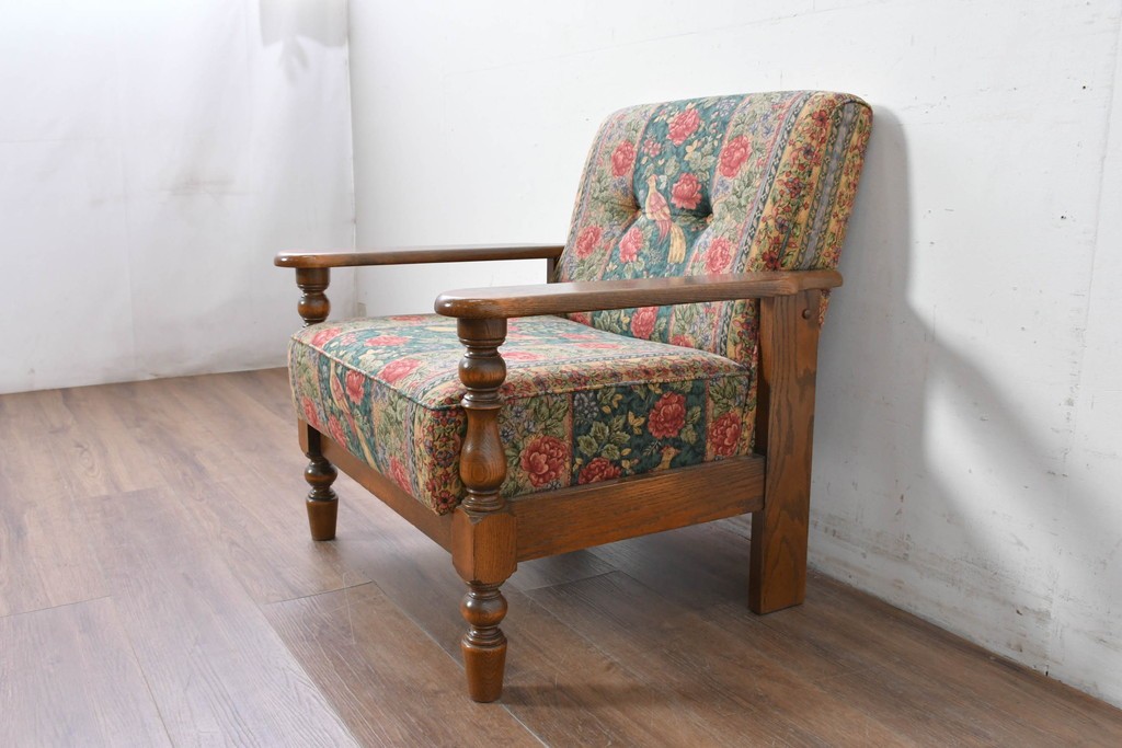 中古　カントリーハウス　Brugge(ブルージュ)　優雅な花鳥柄の一人掛けソファ　定価約19万円　(R-087255)