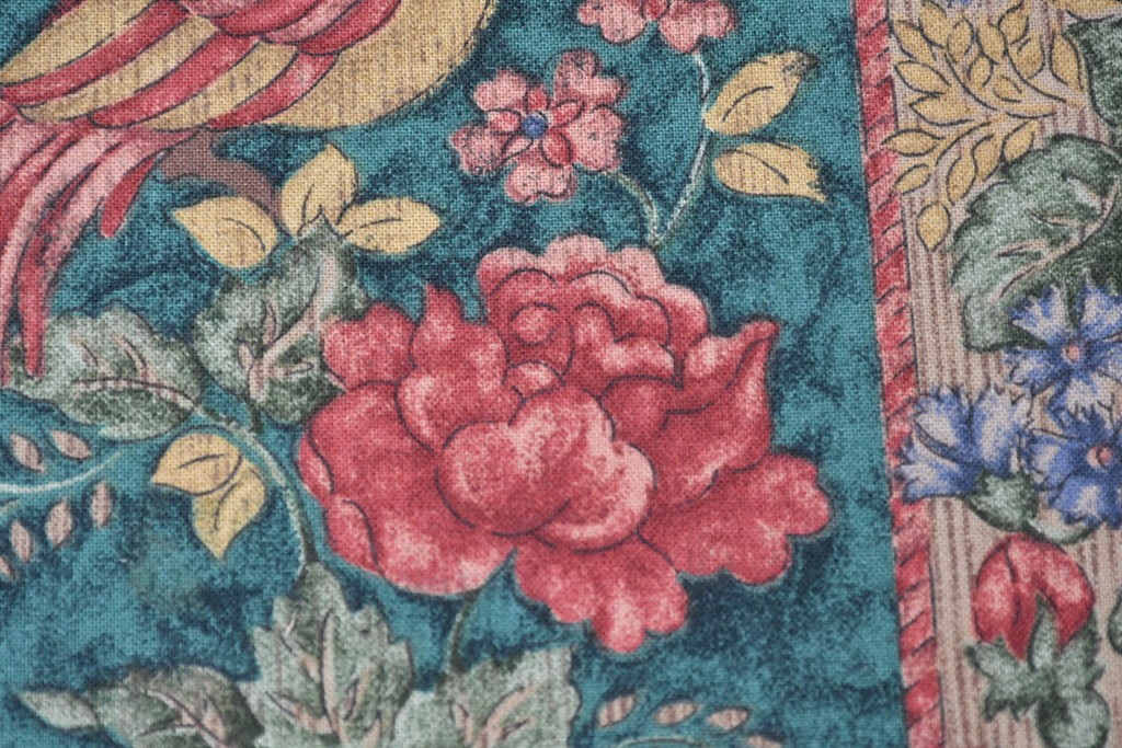 中古　カントリーハウス　Brugge(ブルージュ)　優雅な花鳥柄の一人掛けソファ　定価約19万円　(R-087255)