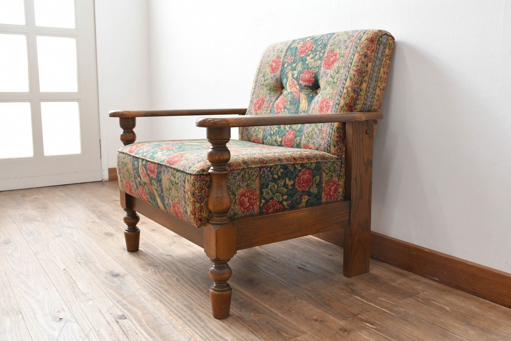 中古　三越家具　COUNTRY HOUSE(カントリーハウス)　Brugge(ブルージュ)　優雅な花鳥柄の一人掛けソファ　定価約19万円　(R-087255)