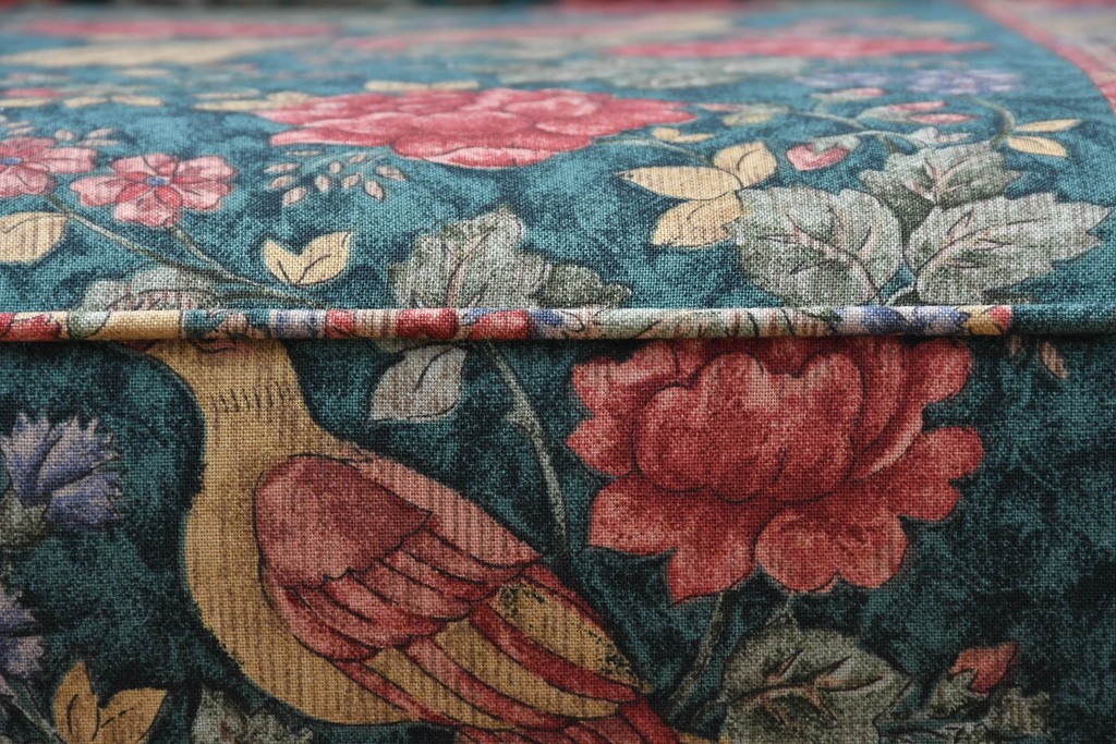 中古　三越家具　COUNTRY HOUSE(カントリーハウス)　Brugge(ブルージュ)　優雅な花鳥柄の一人掛けソファ　定価約19万円　(R-087255)