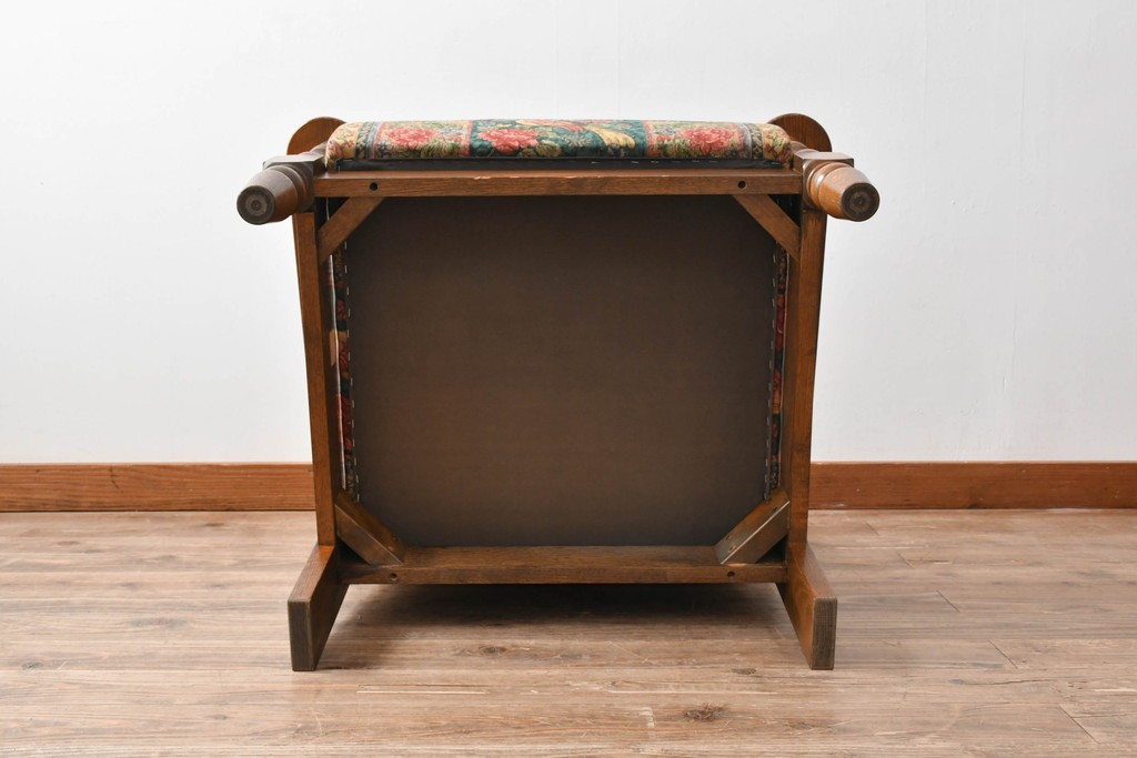 中古　三越家具　COUNTRY HOUSE(カントリーハウス)　Brugge(ブルージュ)　優雅な花鳥柄の一人掛けソファ　定価約19万円　(R-087255)