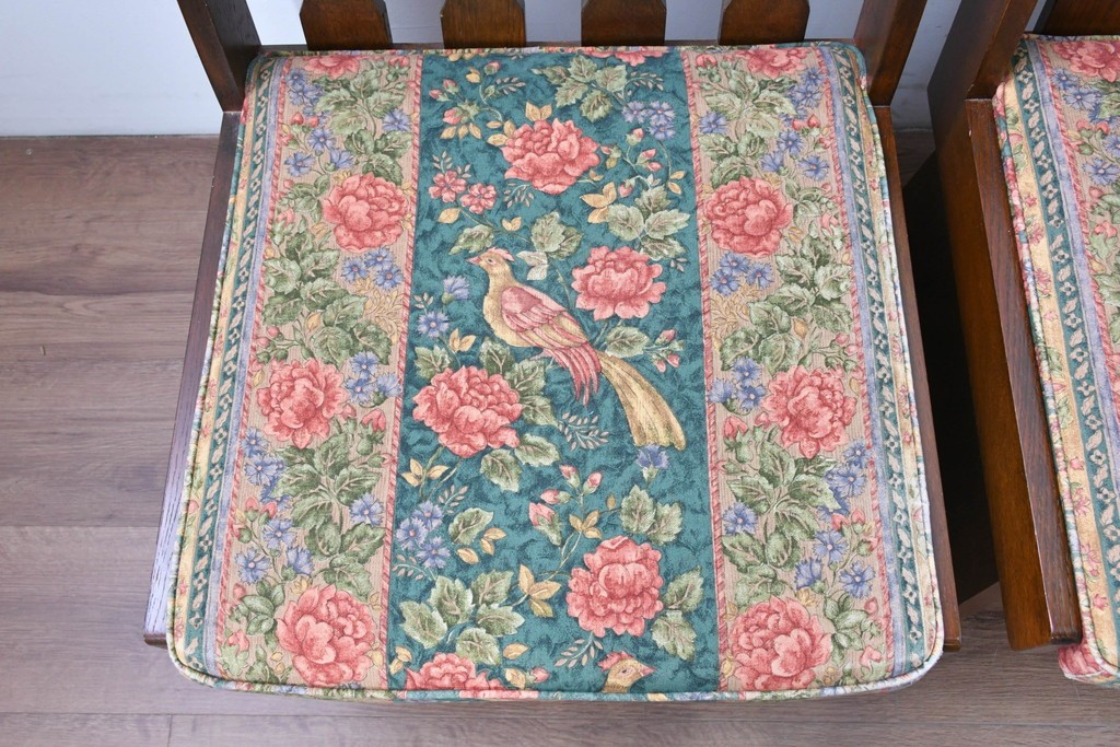 中古　カントリーハウス　Brugge(ブルージュ)　華やかな花鳥柄のラウンジチェア4脚　セット定価約41万円　(R-087256)