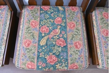 中古　カントリーハウス　Brugge(ブルージュ)　華やかな花鳥柄のラウンジチェア4脚　セット定価約41万円　(R-087256)