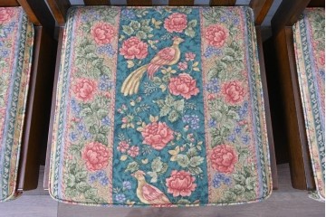 中古　カントリーハウス　Brugge(ブルージュ)　華やかな花鳥柄のラウンジチェア4脚　セット定価約41万円　(R-087256)