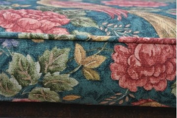 中古　カントリーハウス　Brugge(ブルージュ)　華やかな花鳥柄のラウンジチェア4脚　セット定価約41万円　(R-087256)