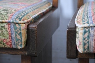 中古　カントリーハウス　Brugge(ブルージュ)　華やかな花鳥柄のラウンジチェア4脚　セット定価約41万円　(R-087256)