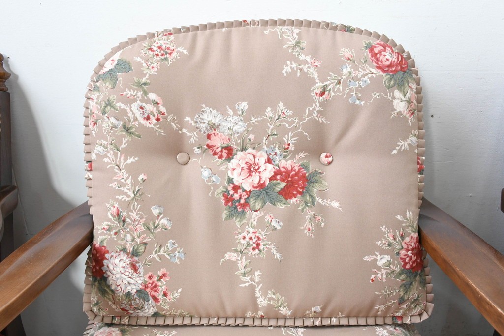 中古　美品　飛騨産業　キツツキ　穂高シリーズ　花柄とフリルが華やかな1人掛けソファ5脚セット　定価(5脚合計)約65万円　(R-087258)