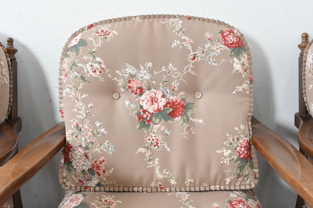 中古　美品　飛騨産業　キツツキ　穂高シリーズ　花柄とフリルが華やかな1人掛けソファ5脚セット　定価(5脚合計)約65万円　(R-087258)