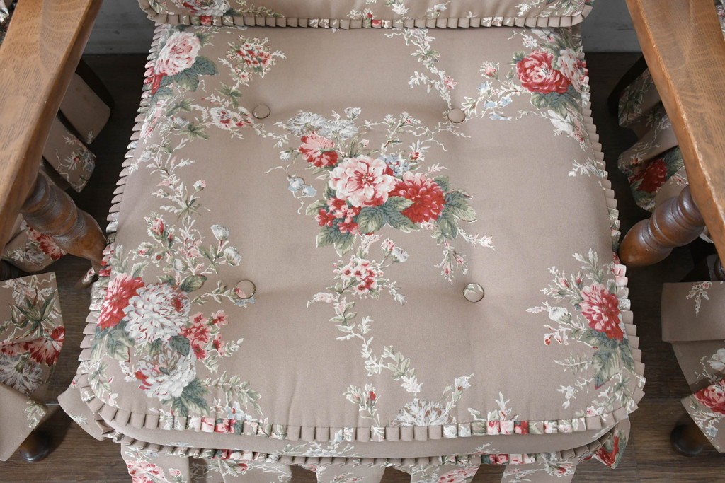 中古　美品　飛騨産業　キツツキ　穂高シリーズ　花柄とフリルが華やかな1人掛けソファ5脚セット　定価(5脚合計)約65万円　(R-087258)