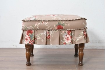 中古　美品　飛騨産業　キツツキ　穂高シリーズ　花柄とフリルが華やかなオットマン　(R-087259)