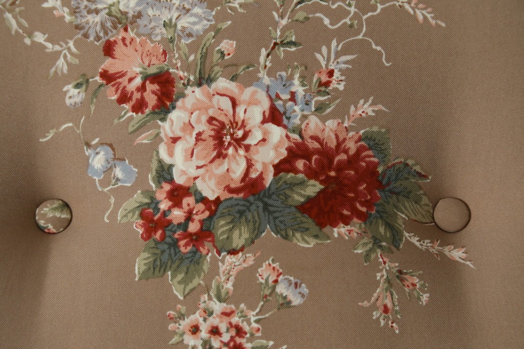 中古　美品　飛騨産業　キツツキ　穂高シリーズ　花柄とフリルが華やかなオットマン　(R-087259)