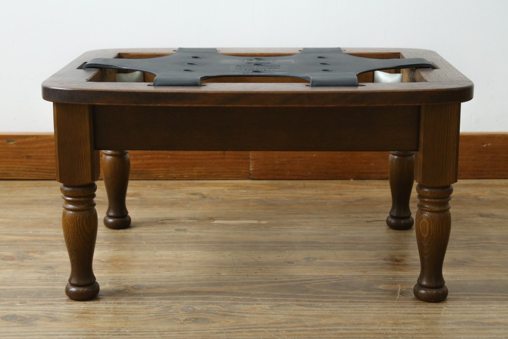 中古　美品　飛騨産業　キツツキ　穂高シリーズ　花柄とフリルが華やかなオットマン　(R-087259)