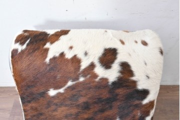 中古　リプロダクト品　Le Corbusier(ル・コルビュジエ)デザイン　LC4　本革　洗練されたフォルムのシェーズロング　(R-087260)