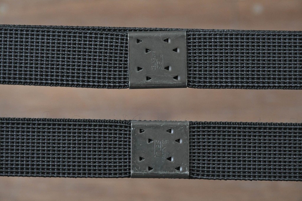 中古　リプロダクト品　Le Corbusier(ル・コルビュジエ)デザイン　LC4　本革　洗練されたフォルムのシェーズロング　(R-087260)