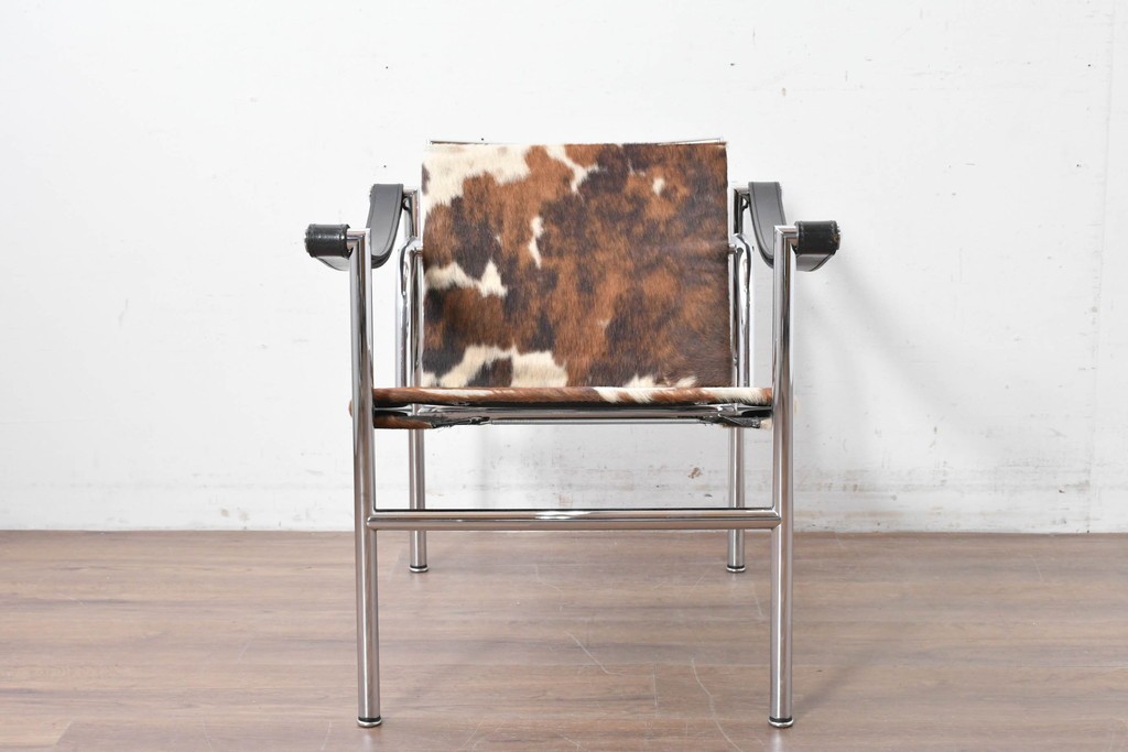 中古　Cassina(カッシーナ)　ル・コルビュジエ(Le Corbusier)　ピエール・ジャンヌレ(Pierre Jeanneret)　シャルロット・ペリアン(Charlotte Perriand)　LC1　スリングチェア　現行定価約78万円　(R-087261)
