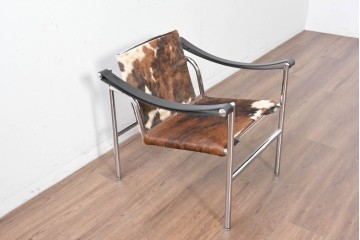 中古　Cassina(カッシーナ)　ル・コルビュジエ(Le Corbusier)　ピエール・ジャンヌレ(Pierre Jeanneret)　シャルロット・ペリアン(Charlotte Perriand)　LC1　スリングチェア　現行定価約78万円　(R-087261)