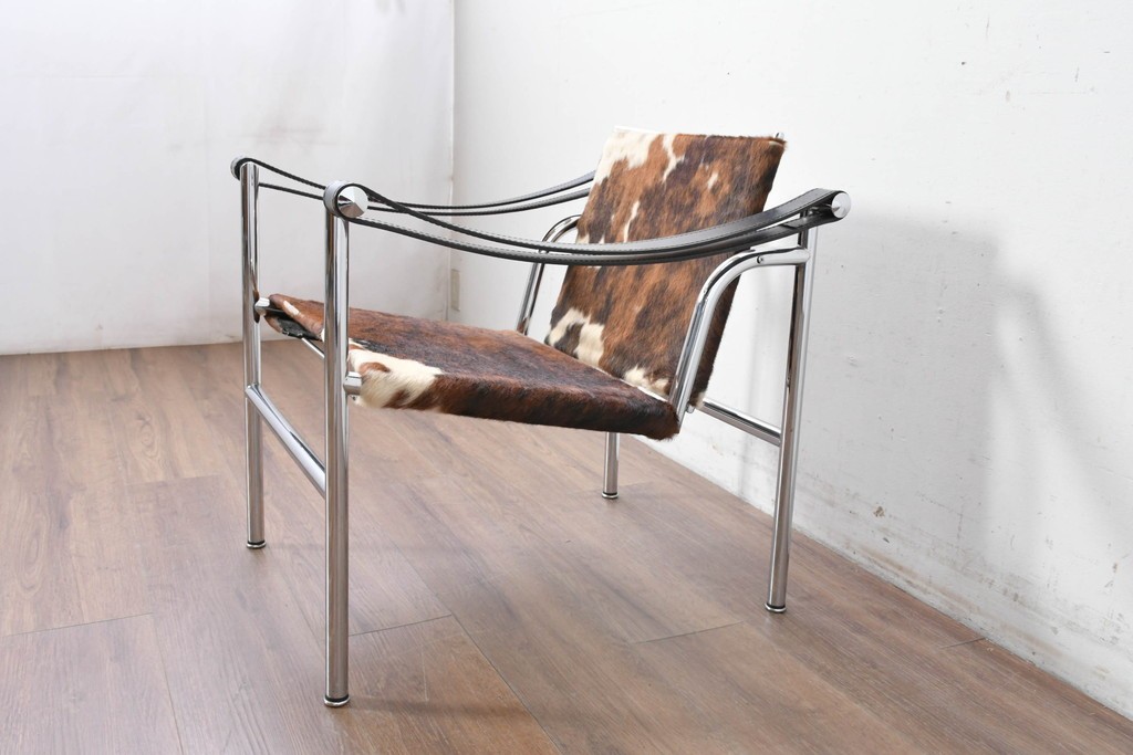 中古　Cassina(カッシーナ)　ル・コルビュジエ(Le Corbusier)　ピエール・ジャンヌレ(Pierre Jeanneret)　シャルロット・ペリアン(Charlotte Perriand)　LC1　スリングチェア　現行定価約78万円　(R-087261)