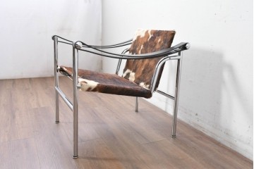 中古　Cassina(カッシーナ)　ル・コルビュジエ(Le Corbusier)　ピエール・ジャンヌレ(Pierre Jeanneret)　シャルロット・ペリアン(Charlotte Perriand)　LC1　スリングチェア　現行定価約78万円　(R-087261)