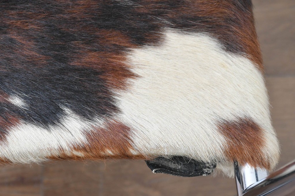 中古　Cassina(カッシーナ)　ル・コルビュジエ(Le Corbusier)　ピエール・ジャンヌレ(Pierre Jeanneret)　シャルロット・ペリアン(Charlotte Perriand)　LC1　スリングチェア　現行定価約78万円　(R-087261)