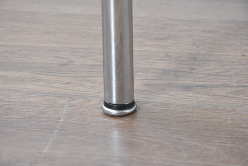 中古　Cassina(カッシーナ)　ル・コルビュジエ(Le Corbusier)　ピエール・ジャンヌレ(Pierre Jeanneret)　シャルロット・ペリアン(Charlotte Perriand)　LC1　スリングチェア　現行定価約78万円　(R-087261)