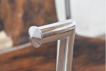 中古　Cassina(カッシーナ)　ル・コルビュジエ(Le Corbusier)　ピエール・ジャンヌレ(Pierre Jeanneret)　シャルロット・ペリアン(Charlotte Perriand)　LC1　スリングチェア　現行定価約78万円　(R-087261)