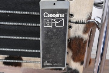 中古　Cassina(カッシーナ)　ル・コルビュジエ(Le Corbusier)　ピエール・ジャンヌレ(Pierre Jeanneret)　シャルロット・ペリアン(Charlotte Perriand)　LC1　スリングチェア　現行定価約78万円　(R-087261)