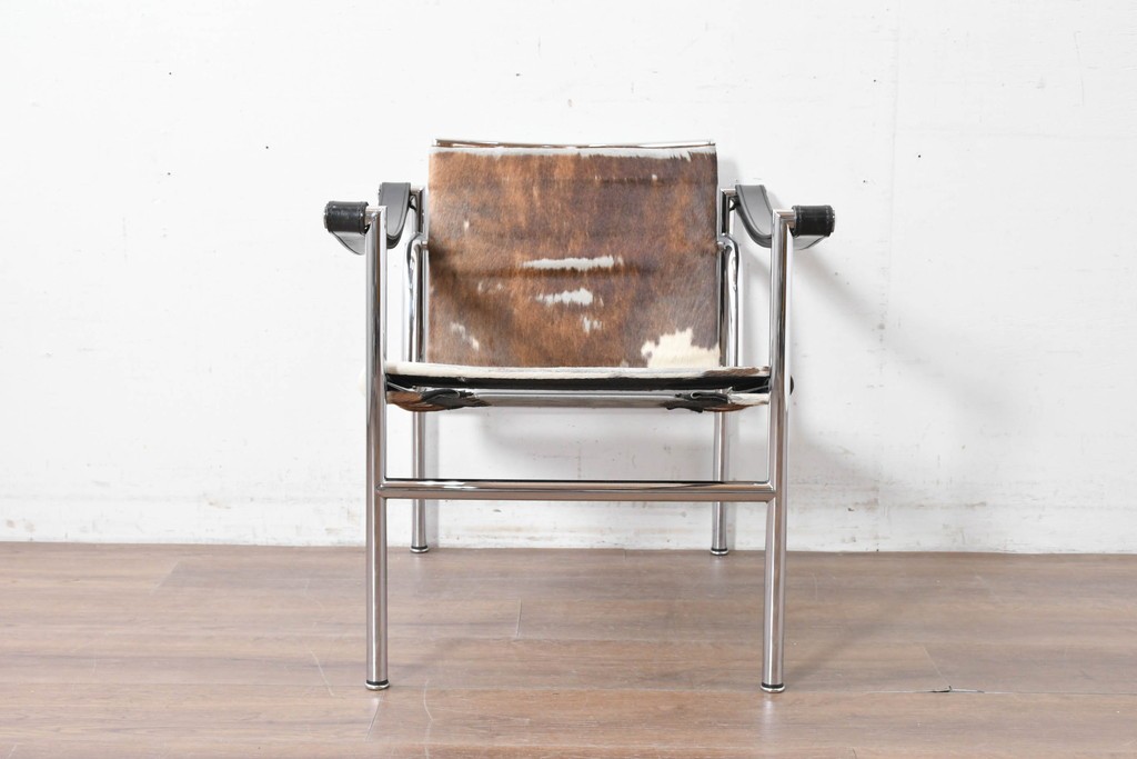 中古　Cassina(カッシーナ)　ル・コルビュジエ(Le Corbusier)　ピエール・ジャンヌレ(Pierre Jeanneret)　シャルロット・ペリアン(Charlotte Perriand)　LC1　スリングチェア　現行定価約78万円　(R-087262)