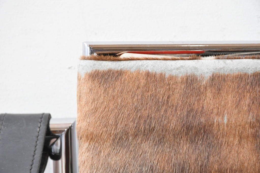 中古　Cassina(カッシーナ)　ル・コルビュジエ(Le Corbusier)　ピエール・ジャンヌレ(Pierre Jeanneret)　シャルロット・ペリアン(Charlotte Perriand)　LC1　スリングチェア　現行定価約78万円　(R-087262)