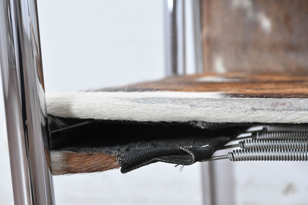 中古　Cassina(カッシーナ)　ル・コルビュジエ(Le Corbusier)　ピエール・ジャンヌレ(Pierre Jeanneret)　シャルロット・ペリアン(Charlotte Perriand)　LC1　スリングチェア　現行定価約78万円　(R-087262)