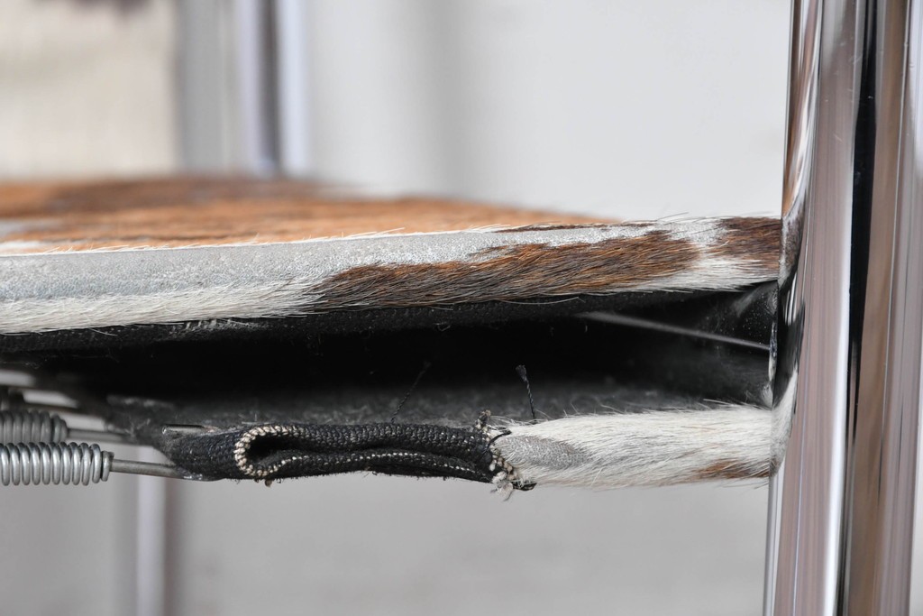 中古　Cassina(カッシーナ)　ル・コルビュジエ(Le Corbusier)　ピエール・ジャンヌレ(Pierre Jeanneret)　シャルロット・ペリアン(Charlotte Perriand)　LC1　スリングチェア　現行定価約78万円　(R-087262)