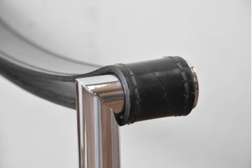 中古　Cassina(カッシーナ)　ル・コルビュジエ(Le Corbusier)　ピエール・ジャンヌレ(Pierre Jeanneret)　シャルロット・ペリアン(Charlotte Perriand)　LC1　スリングチェア　現行定価約78万円　(R-087262)