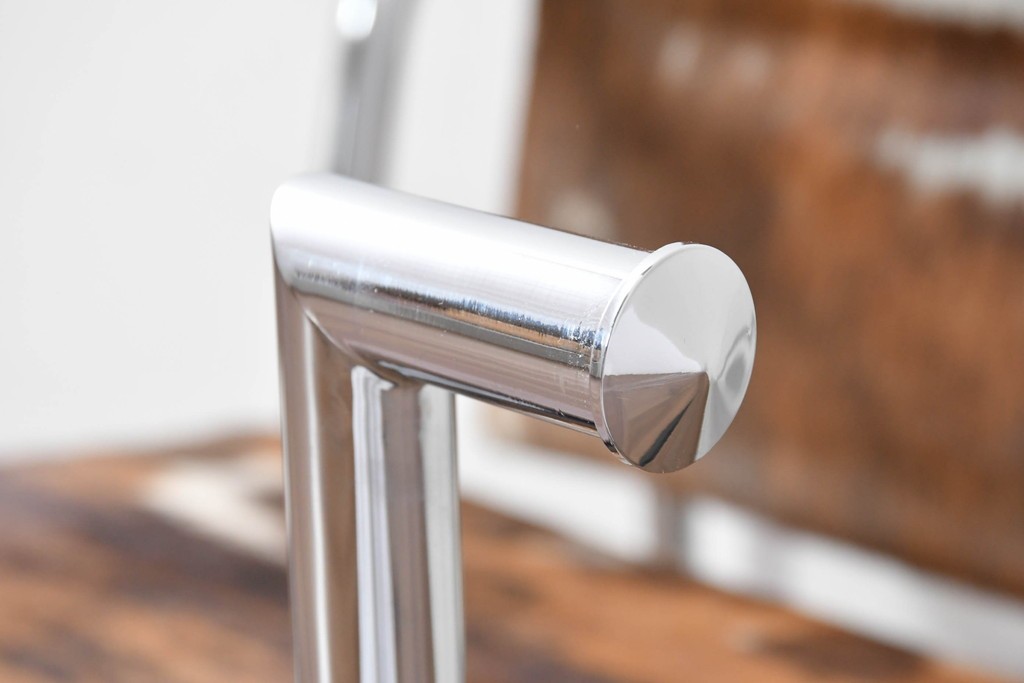 中古　Cassina(カッシーナ)　ル・コルビュジエ(Le Corbusier)　ピエール・ジャンヌレ(Pierre Jeanneret)　シャルロット・ペリアン(Charlotte Perriand)　LC1　スリングチェア　現行定価約78万円　(R-087262)