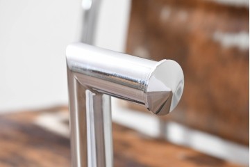 中古　Cassina(カッシーナ)　ル・コルビュジエ(Le Corbusier)　ピエール・ジャンヌレ(Pierre Jeanneret)　シャルロット・ペリアン(Charlotte Perriand)　LC1　スリングチェア　現行定価約78万円　(R-087262)