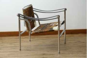 中古　Cassina(カッシーナ)　ル・コルビュジエ(Le Corbusier)　ピエール・ジャンヌレ(Pierre Jeanneret)　シャルロット・ペリアン(Charlotte Perriand)　LC1　スリングチェア　現行定価約78万円　(R-087262)