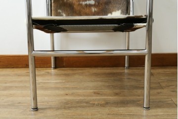 中古　Cassina(カッシーナ)　ル・コルビュジエ(Le Corbusier)　ピエール・ジャンヌレ(Pierre Jeanneret)　シャルロット・ペリアン(Charlotte Perriand)　LC1　スリングチェア　現行定価約78万円　(R-087262)