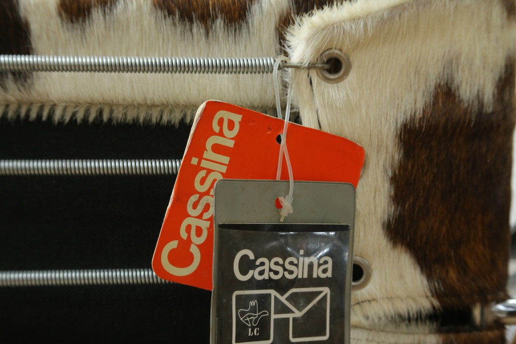 中古　Cassina(カッシーナ)　ル・コルビュジエ(Le Corbusier)　ピエール・ジャンヌレ(Pierre Jeanneret)　シャルロット・ペリアン(Charlotte Perriand)　LC1　スリングチェア　現行定価約78万円　(R-087262)