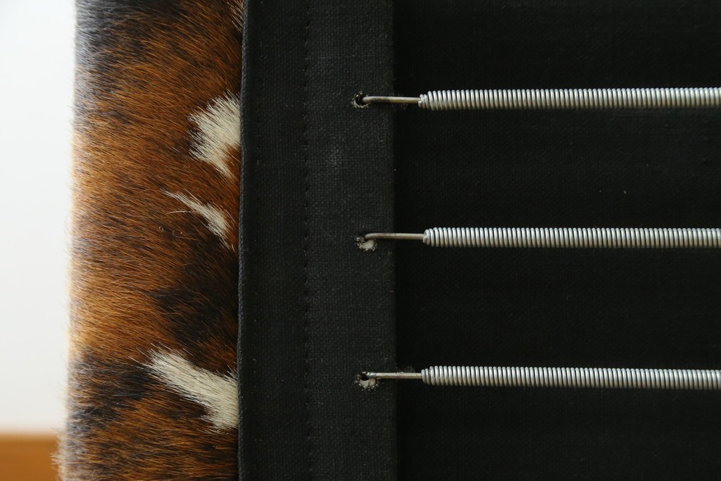 中古　Cassina(カッシーナ)　ル・コルビュジエ(Le Corbusier)　ピエール・ジャンヌレ(Pierre Jeanneret)　シャルロット・ペリアン(Charlotte Perriand)　LC1　スリングチェア　現行定価約78万円　(R-087262)