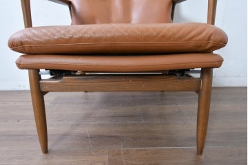 中古　美品　FUJI FURNITURE(冨士ファニチア)　Mysa(ミーサ)　上品でモダンなリクライニングチェアとスツールのセット　定価約24万円　(R-087263)