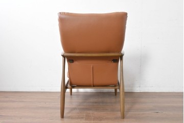 中古　美品　FUJI FURNITURE(冨士ファニチア)　Mysa(ミーサ)　上品でモダンなリクライニングチェアとスツールのセット　定価約24万円　(R-087263)