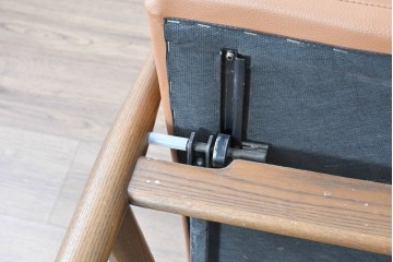 中古　美品　FUJI FURNITURE(冨士ファニチア)　Mysa(ミーサ)　上品でモダンなリクライニングチェアとスツールのセット　定価約24万円　(R-087263)