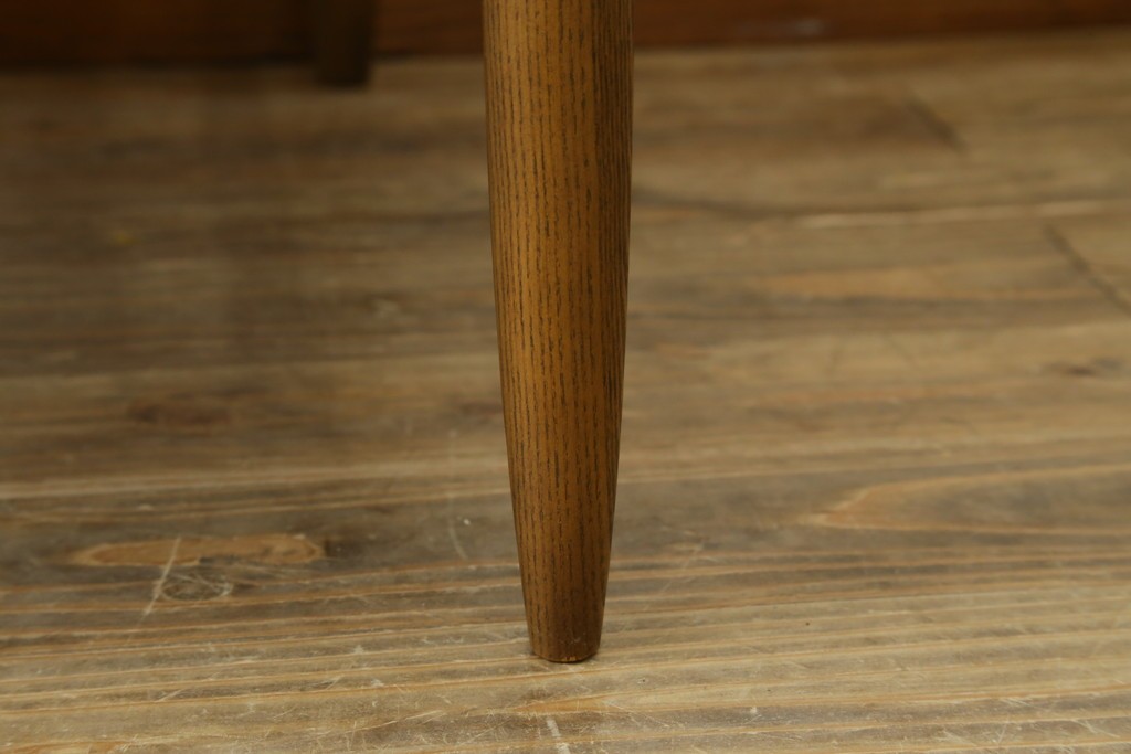 中古　美品　FUJI FURNITURE(冨士ファニチア)　Mysa(ミーサ)　上品でモダンなリクライニングチェアとスツールのセット　定価約24万円　(R-087263)