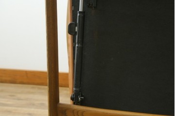 中古　美品　FUJI FURNITURE(冨士ファニチア)　Mysa(ミーサ)　上品でモダンなリクライニングチェアとスツールのセット　定価約24万円　(R-087263)
