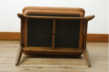 中古　美品　FUJI FURNITURE(冨士ファニチア)　Mysa(ミーサ)　上品でモダンなリクライニングチェアとスツールのセット　定価約24万円　(R-087263)