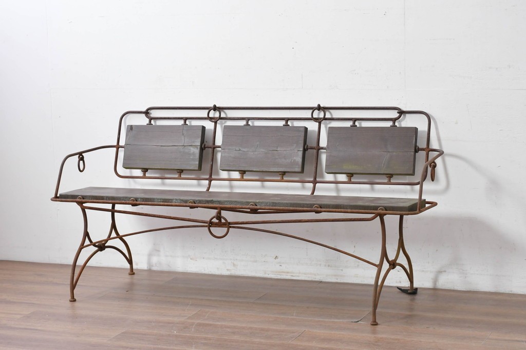 【簡易リペア限定品】ヨーロッパヴィンテージ　リング装飾が目を惹くアイアンベンチ　(R-087264)