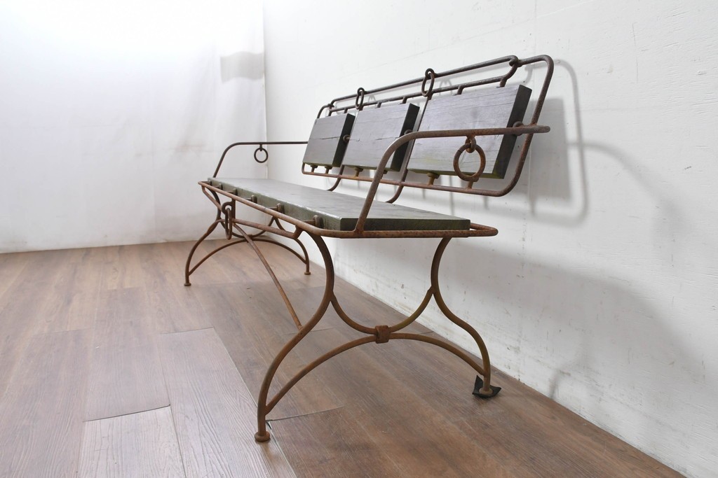 【簡易リペア限定品】ヨーロッパヴィンテージ　リング装飾が目を惹くアイアンベンチ　(R-087264)