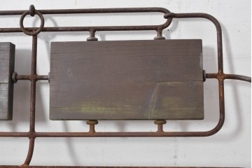 【簡易リペア限定品】ヨーロッパヴィンテージ　リング装飾が目を惹くアイアンベンチ　(R-087264)