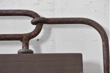 【簡易リペア限定品】ヨーロッパヴィンテージ　リング装飾が目を惹くアイアンベンチ　(R-087264)