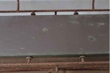 【簡易リペア限定品】ヨーロッパヴィンテージ　リング装飾が目を惹くアイアンベンチ　(R-087264)