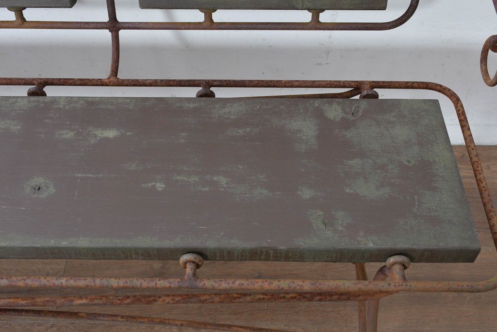 【簡易リペア限定品】ヨーロッパヴィンテージ　リング装飾が目を惹くアイアンベンチ　(R-087264)