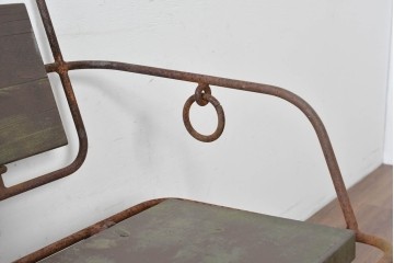 【簡易リペア限定品】ヨーロッパヴィンテージ　リング装飾が目を惹くアイアンベンチ　(R-087264)